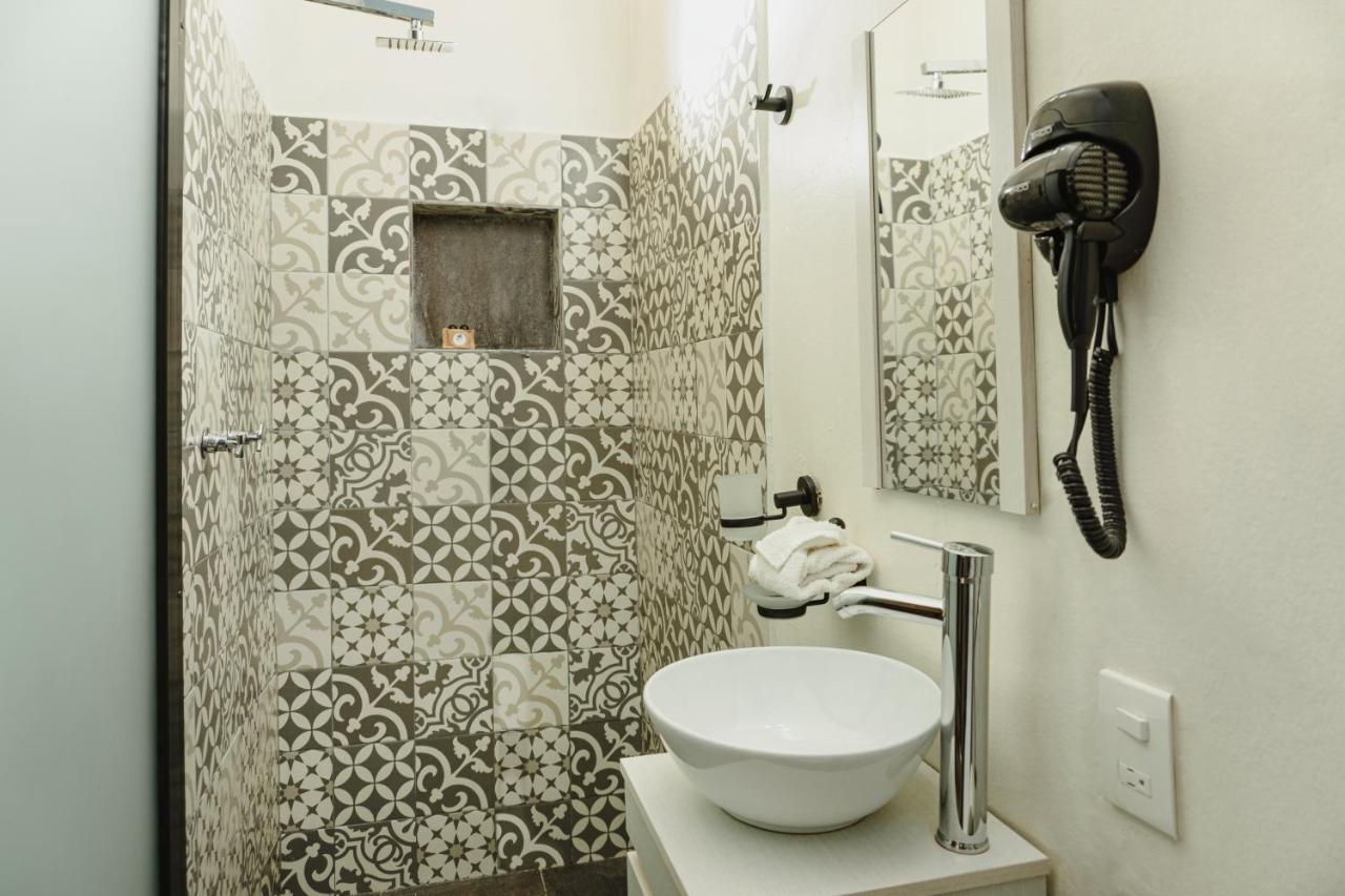 Hotel Bkl *