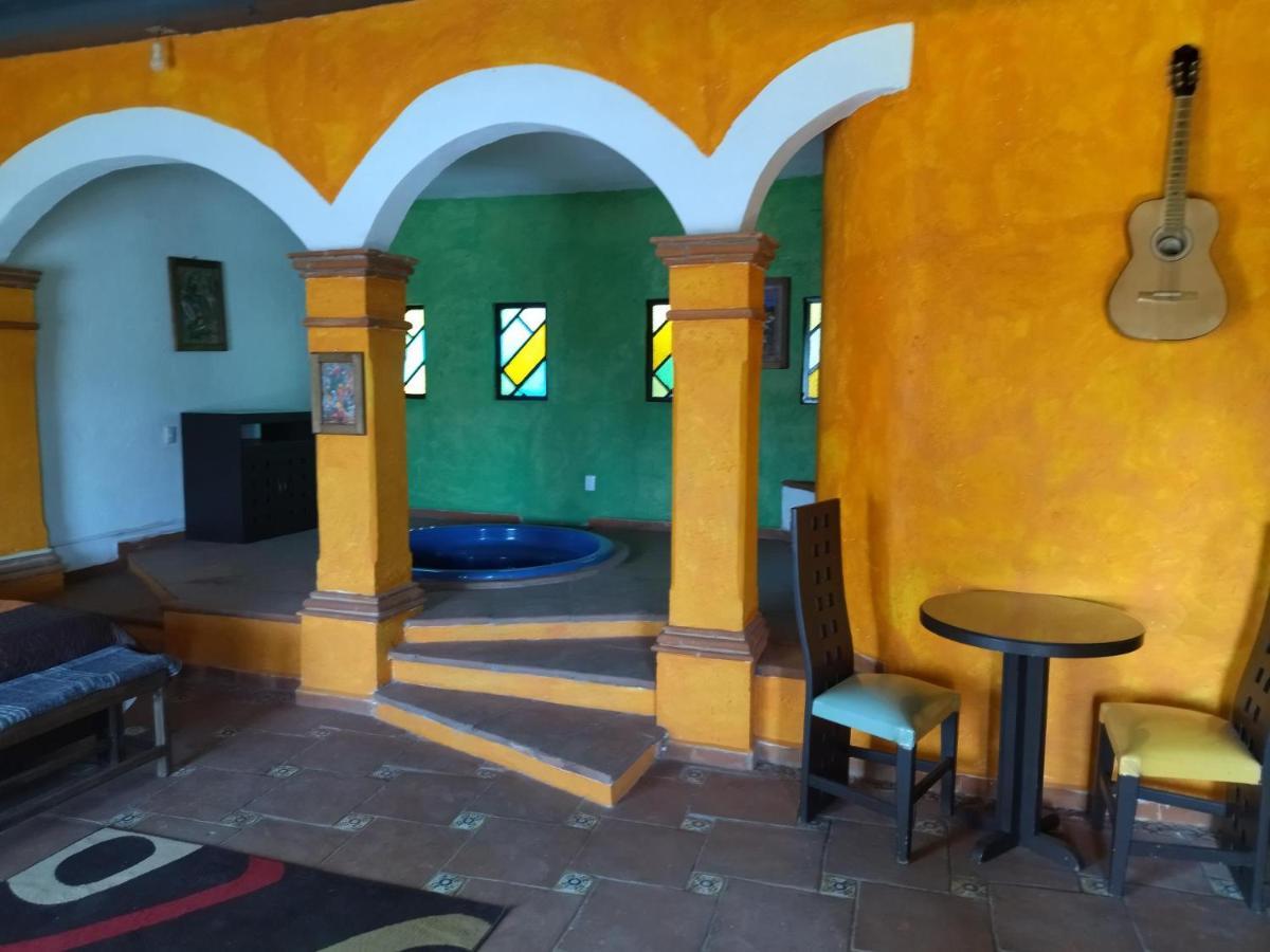 Hotel La Escondida
