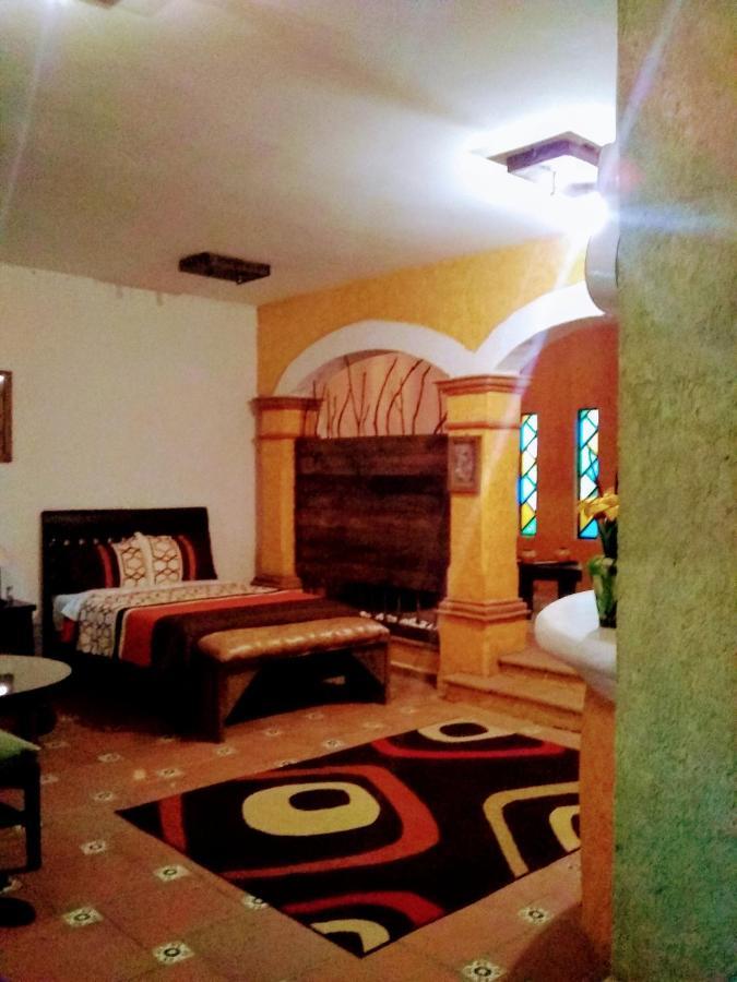 Hotel La Escondida