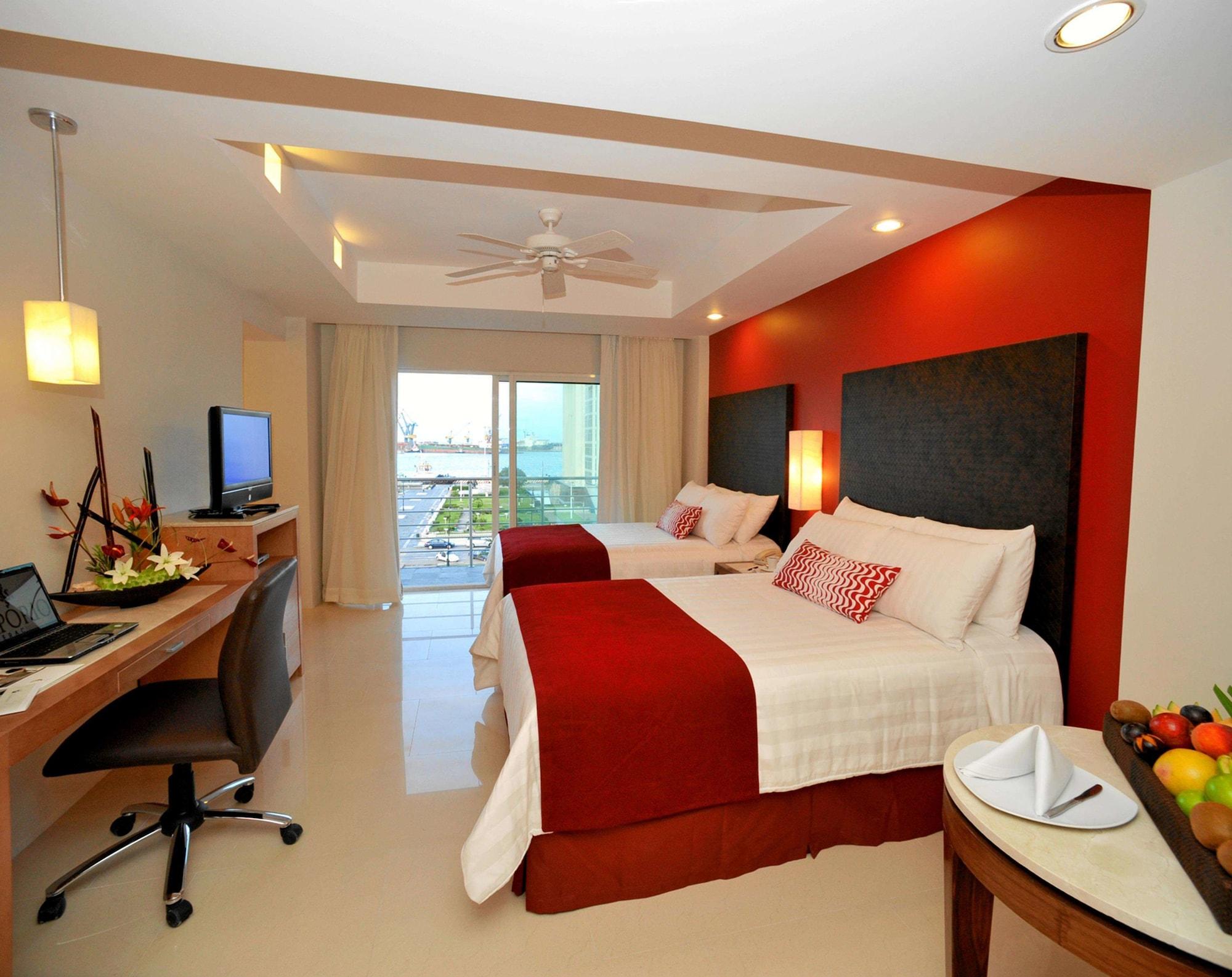 Hotel Emporio