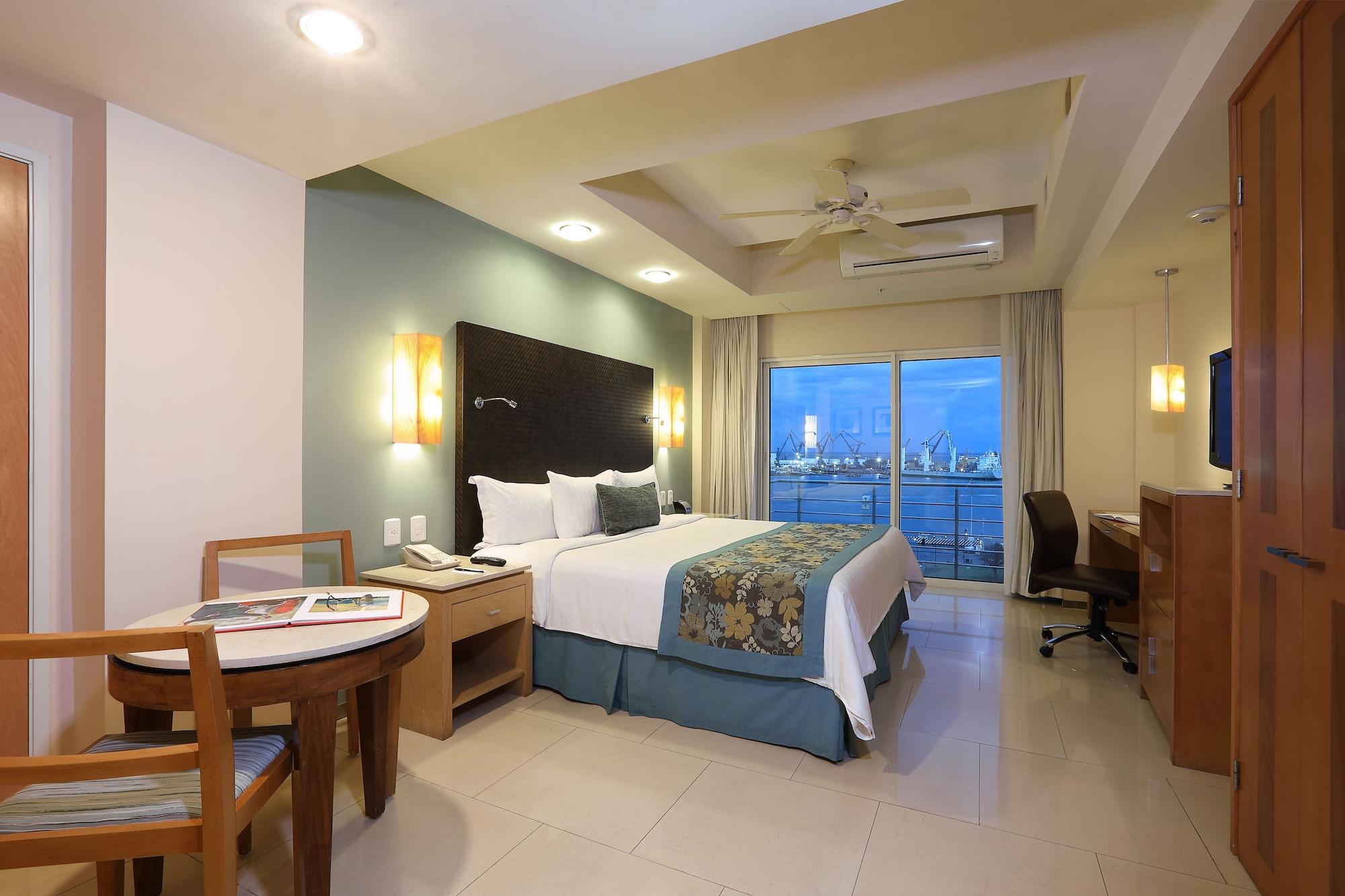 Hotel Emporio