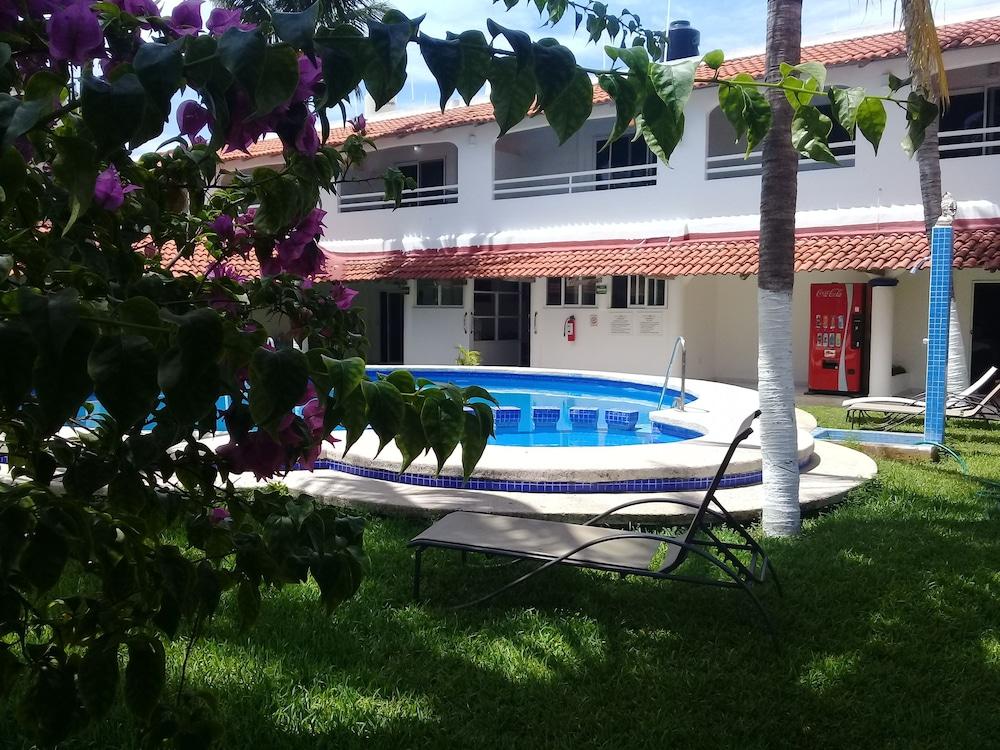 Plaza Almendros, 3* Isla Mujeres