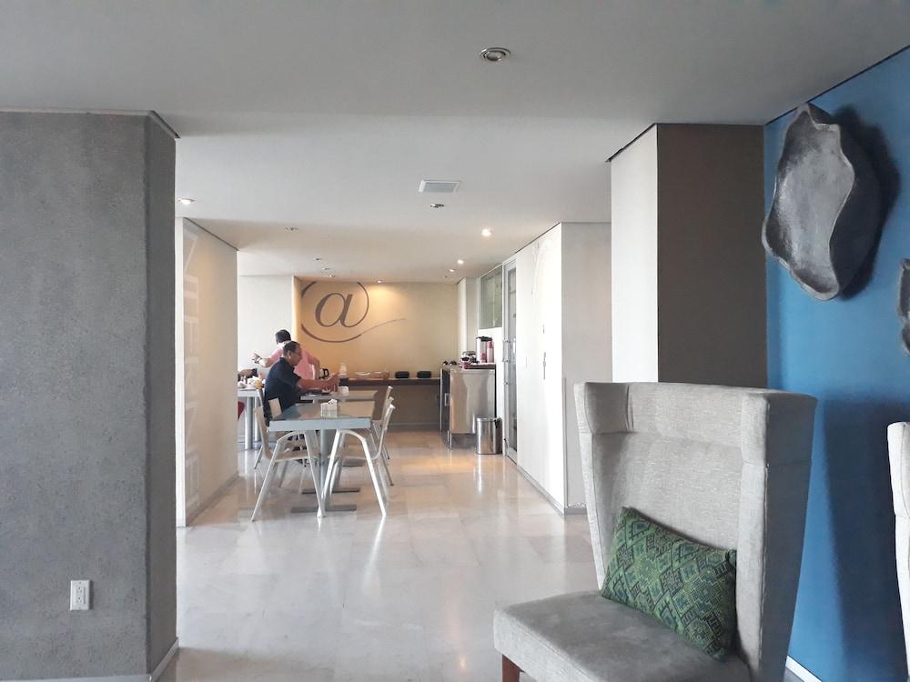 Seven Crown Malecon