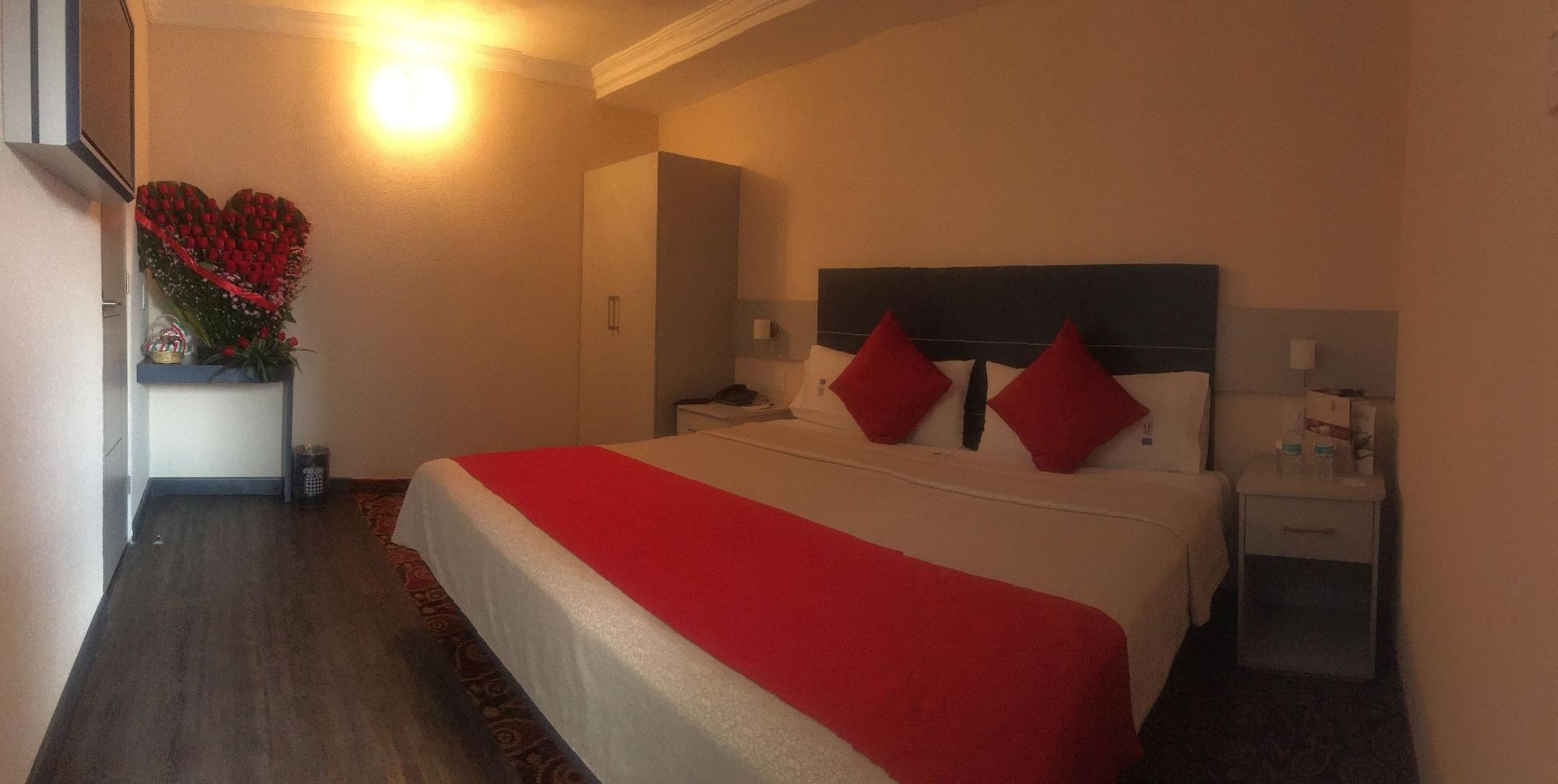 Hotel Monaco 4*