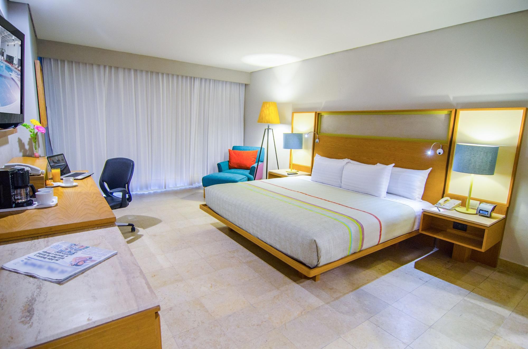 Galeria Plaza Hotel 4*
