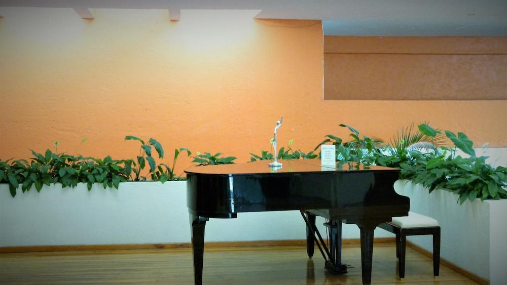 Aristos Mirador Hotel 3*