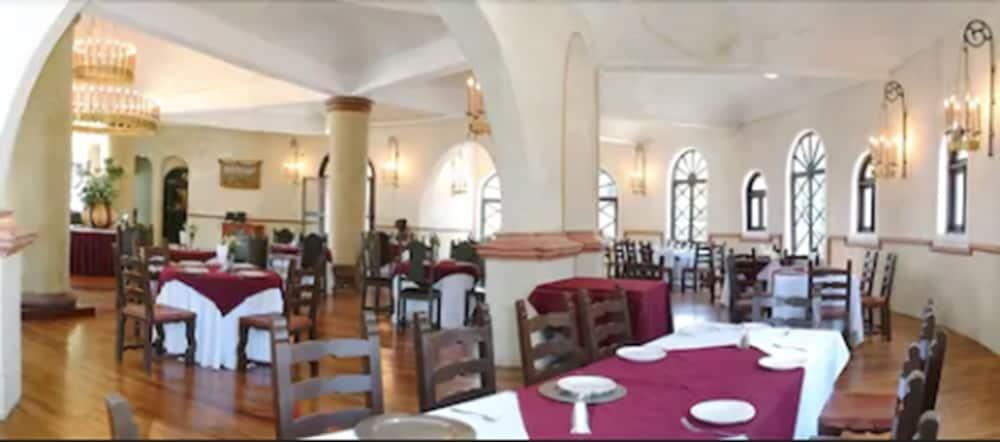 Hotel Castillo De Santa Cecilia