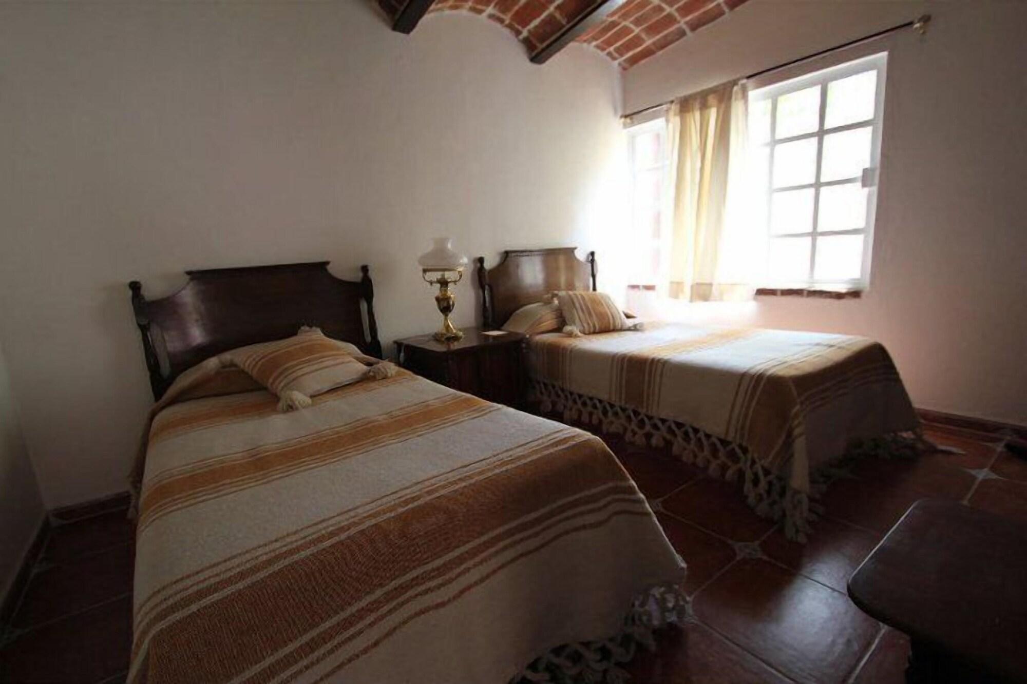 De La Plata Aparthotel