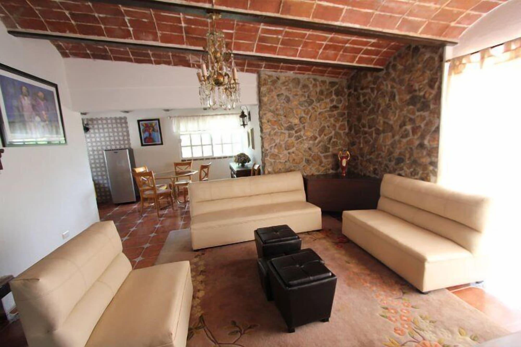 De La Plata Aparthotel