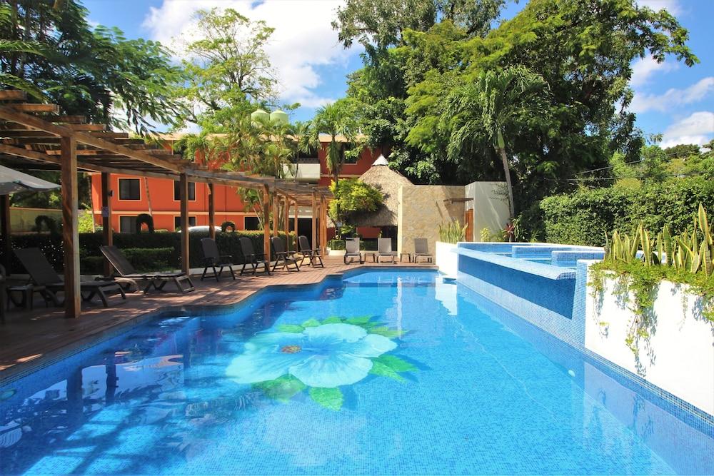 Maya Tulipanes Hotel
