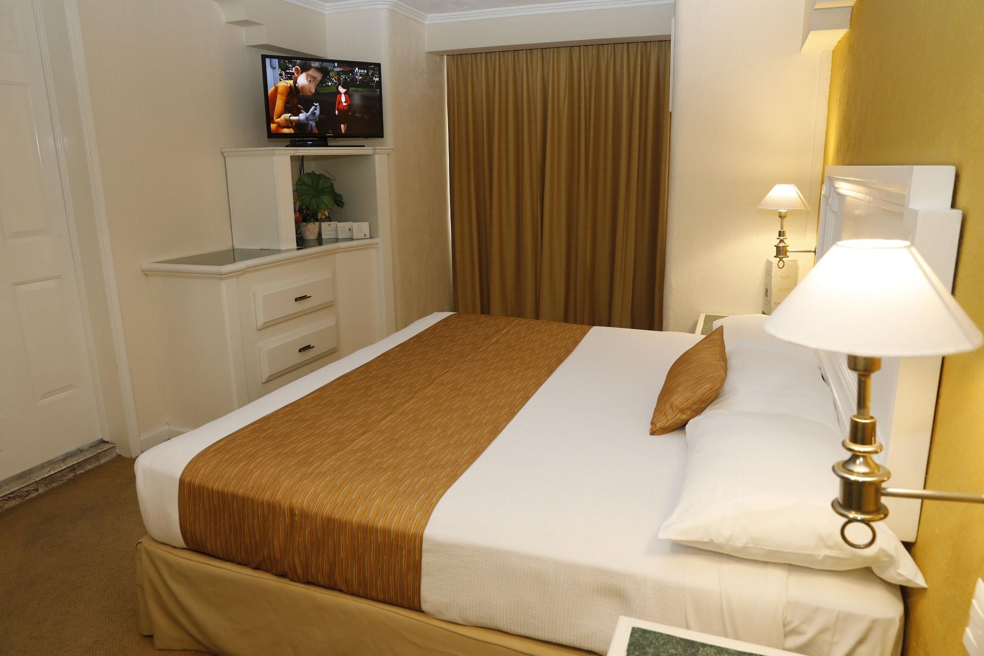 Country Plaza 4*