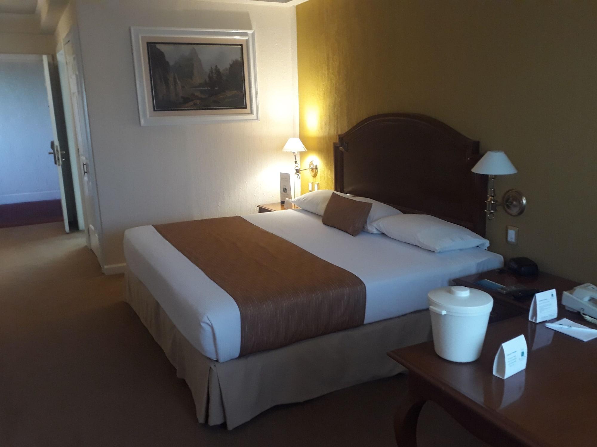 Hotel Country Plaza Zapopan