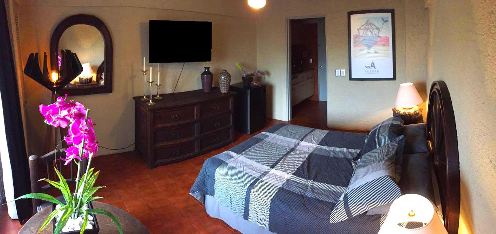 Aurora Hotel