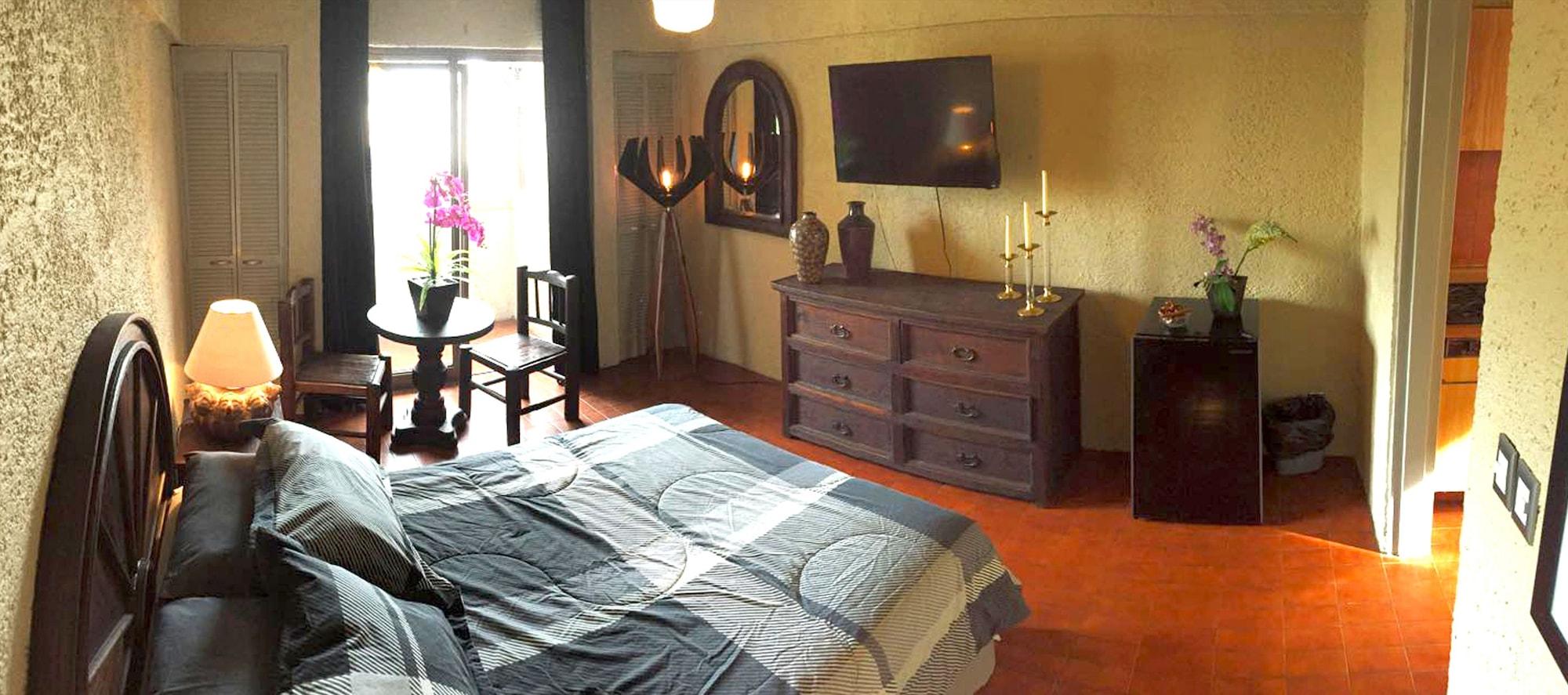 Aurora Hotel 3*