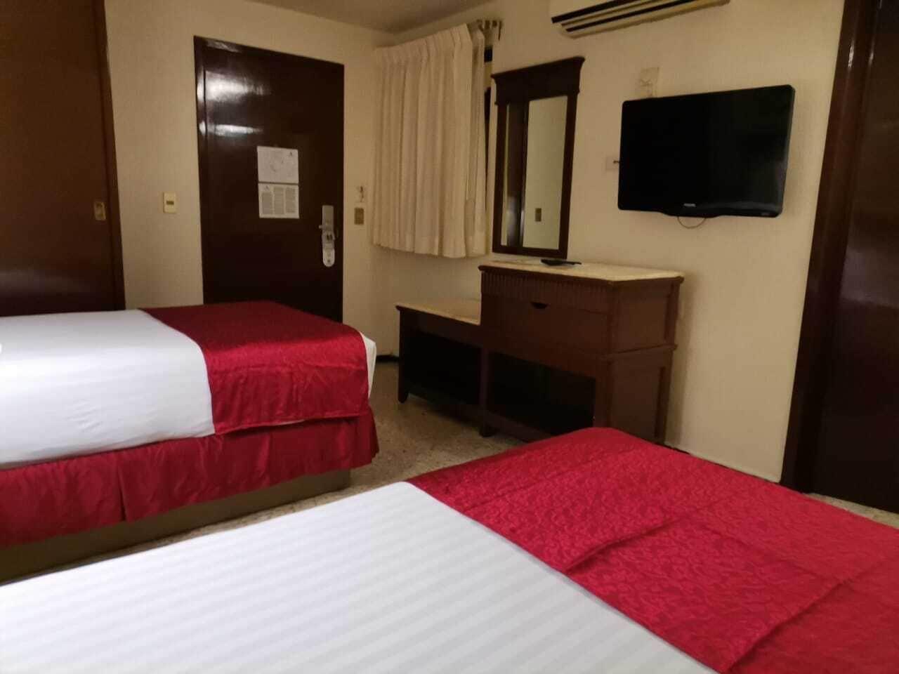 Olmeca Plaza Hotel 4*