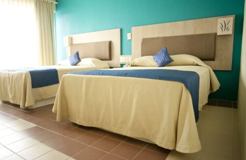 Hotel Plaza 4*