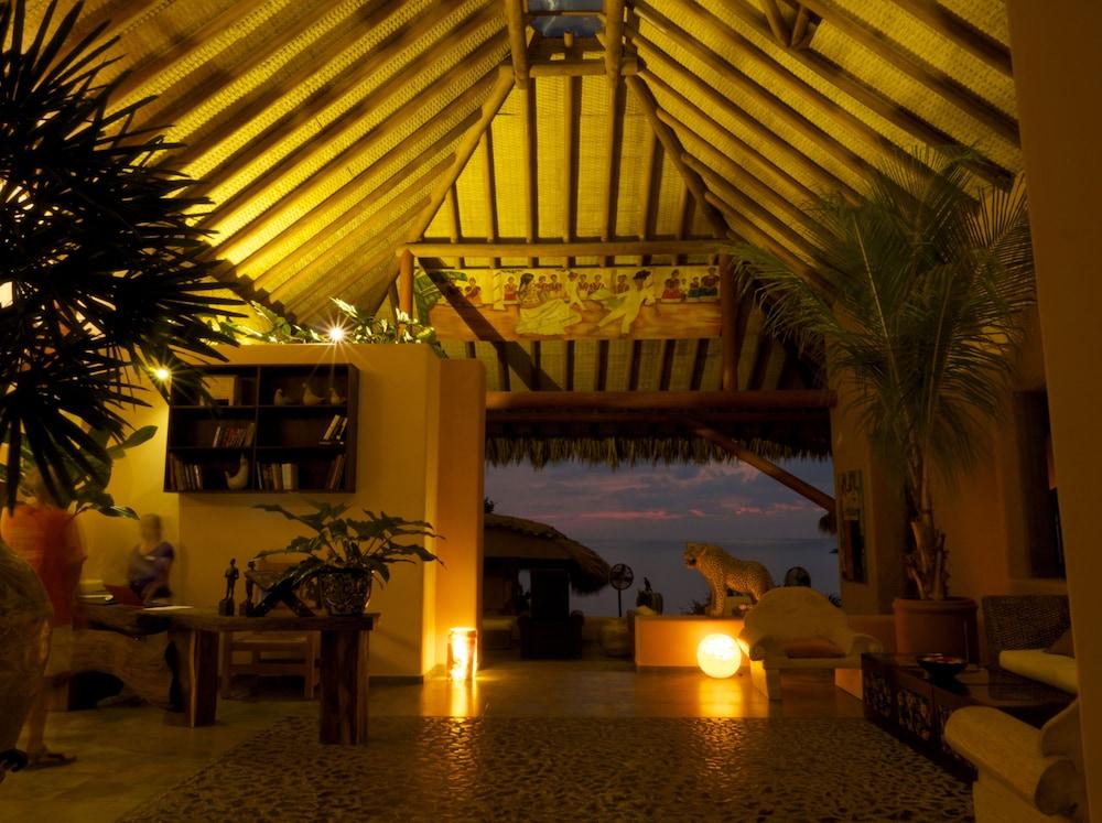 Hotel La Casa Que Canta (adults Only) Zihuatanejo