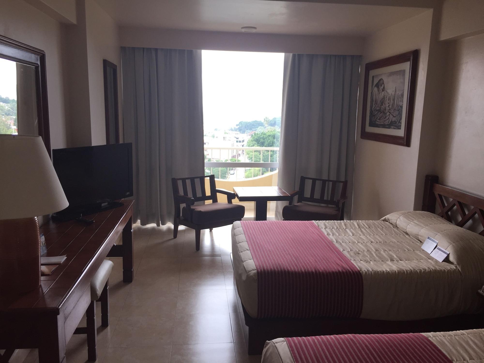 Hotel Fortin Plaza