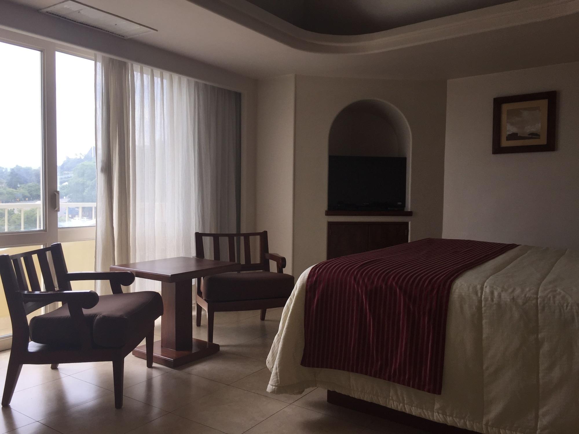 Fortin Plaza Hotel