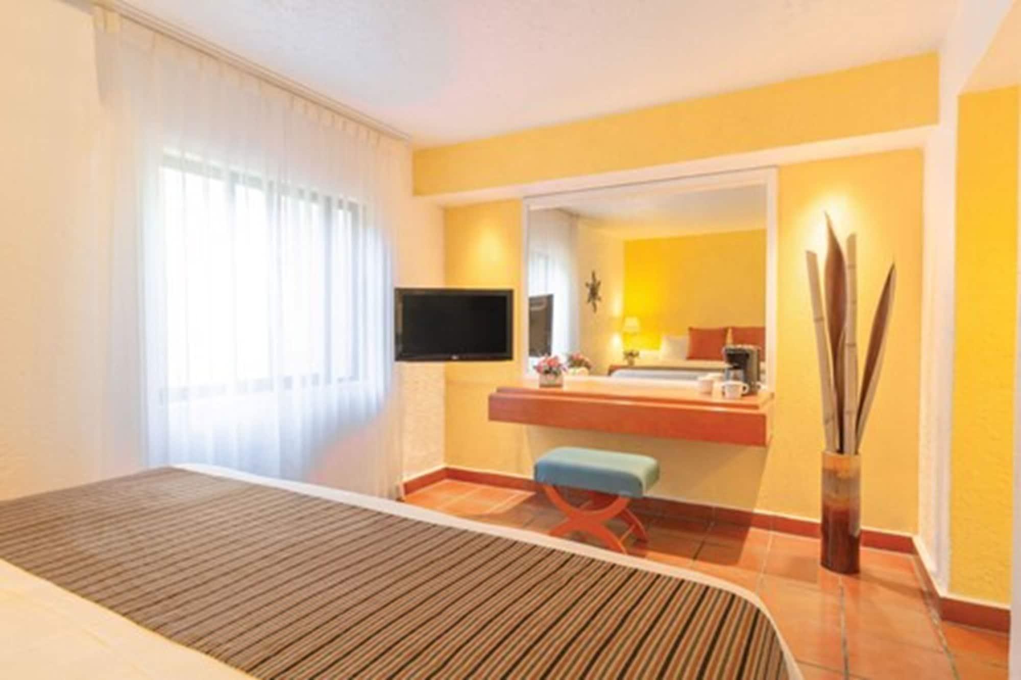 Racquet Hotel
