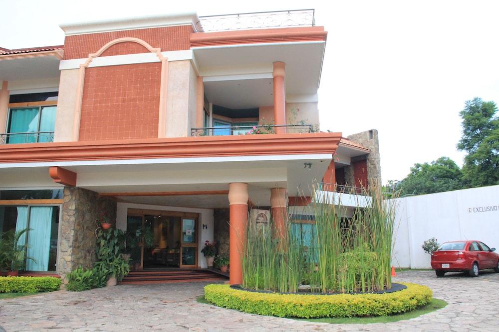 Hotel Xadani 4*