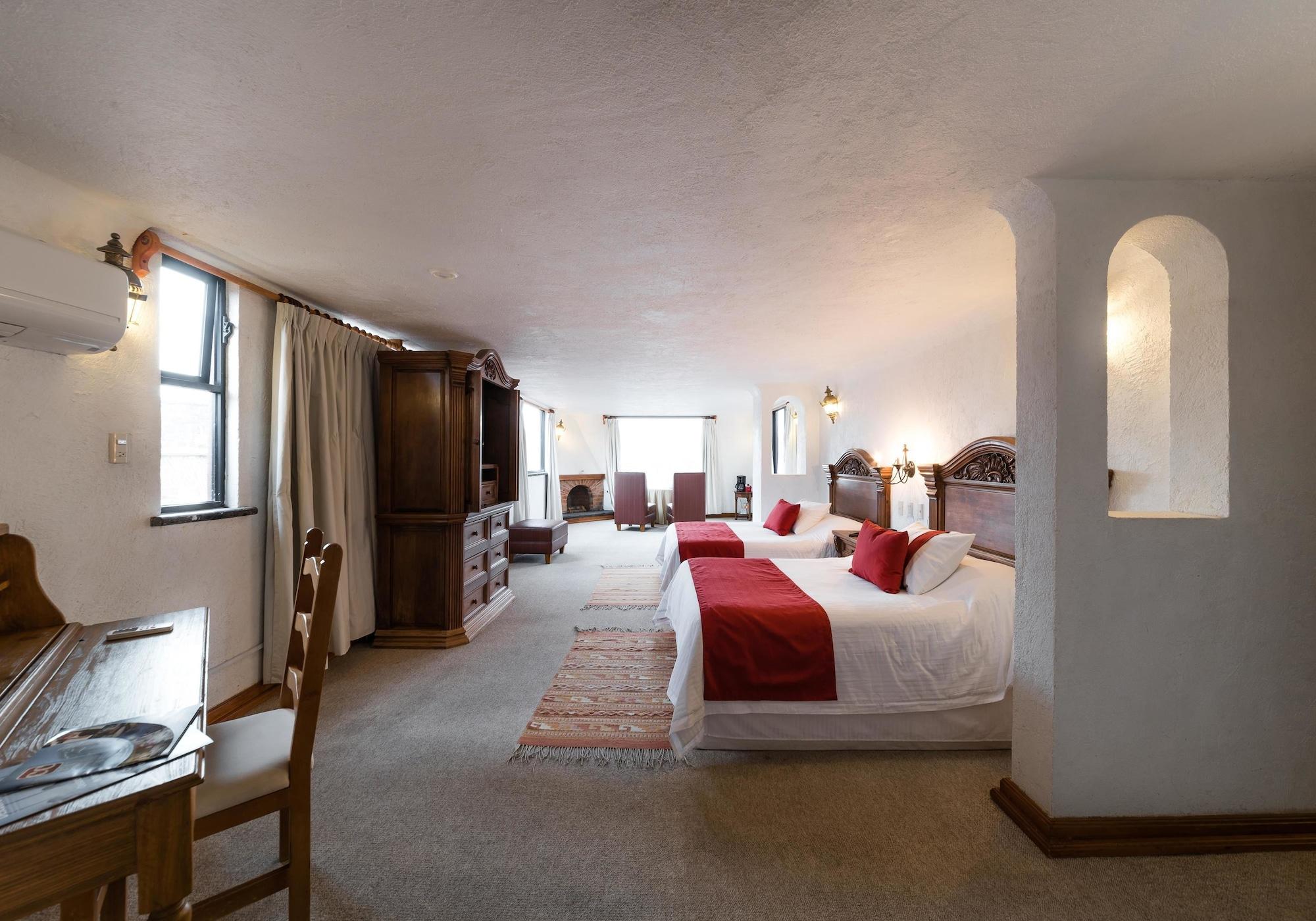 Mision Grand Casa Colorada
