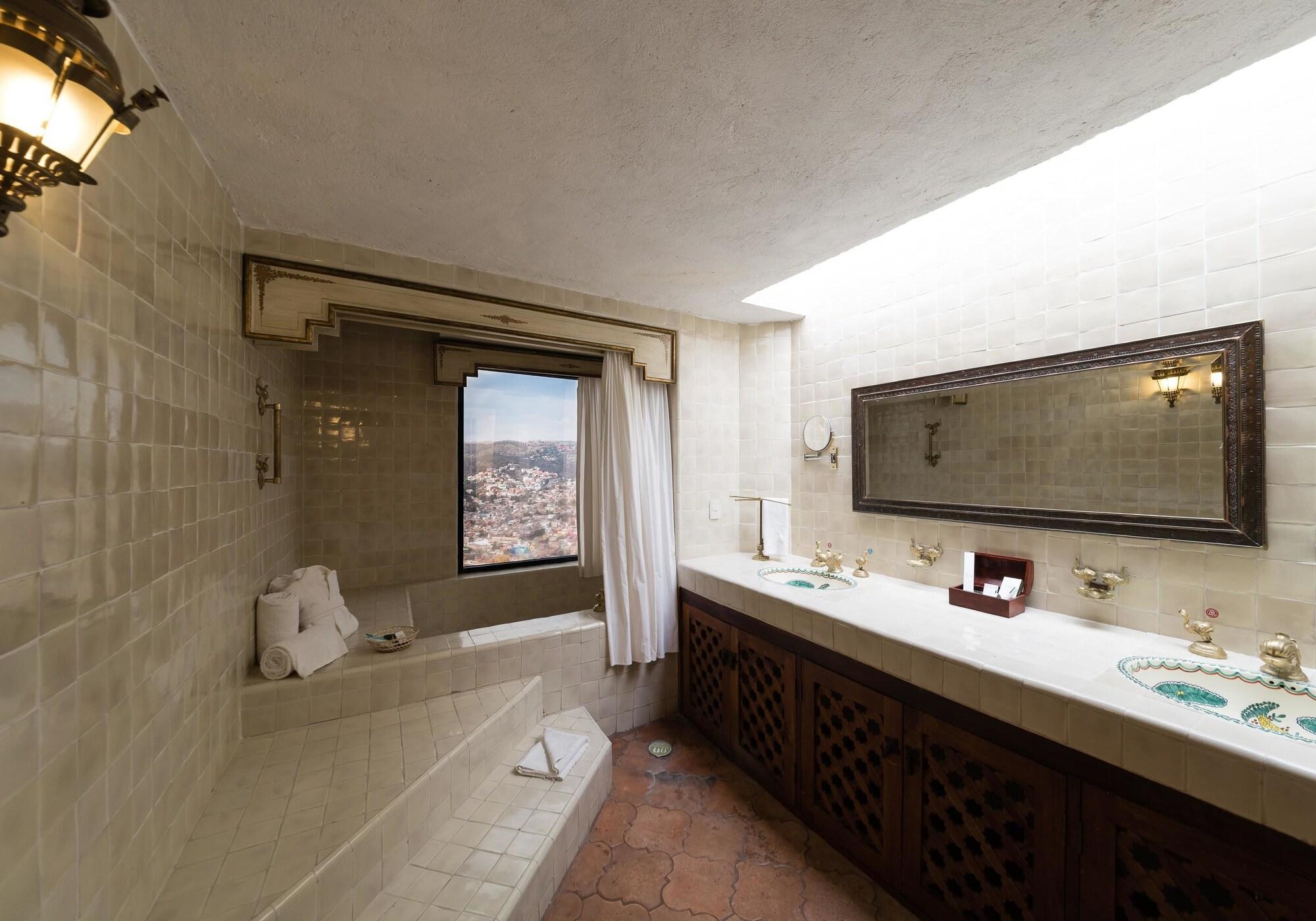 Hotel Mision Grand Casa Colorada Guanajuato