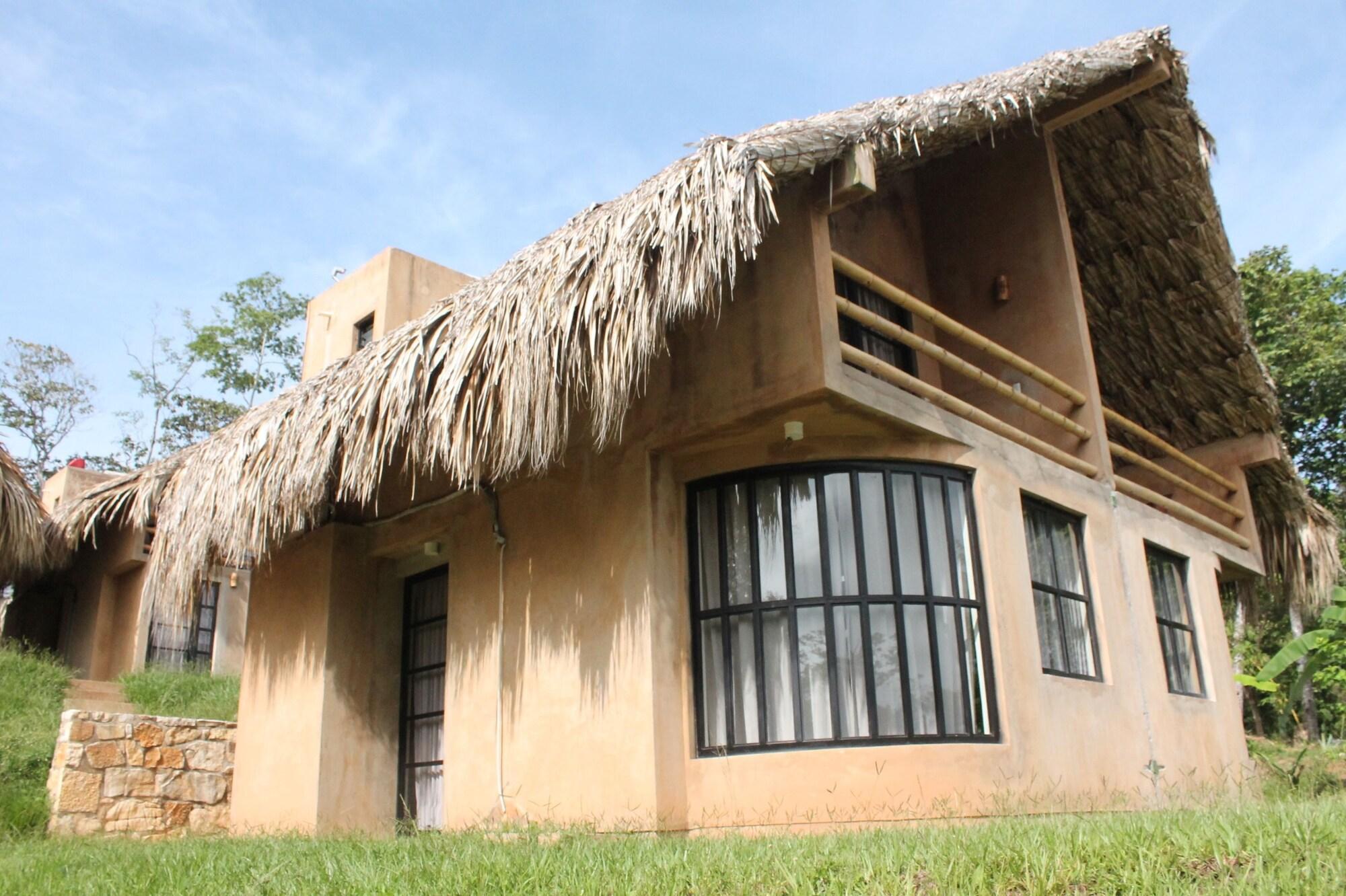 Axkan Palenque, Shows En Vivo & Gastronomia Mar Y Tierra & Travel Agency Hotel 4*