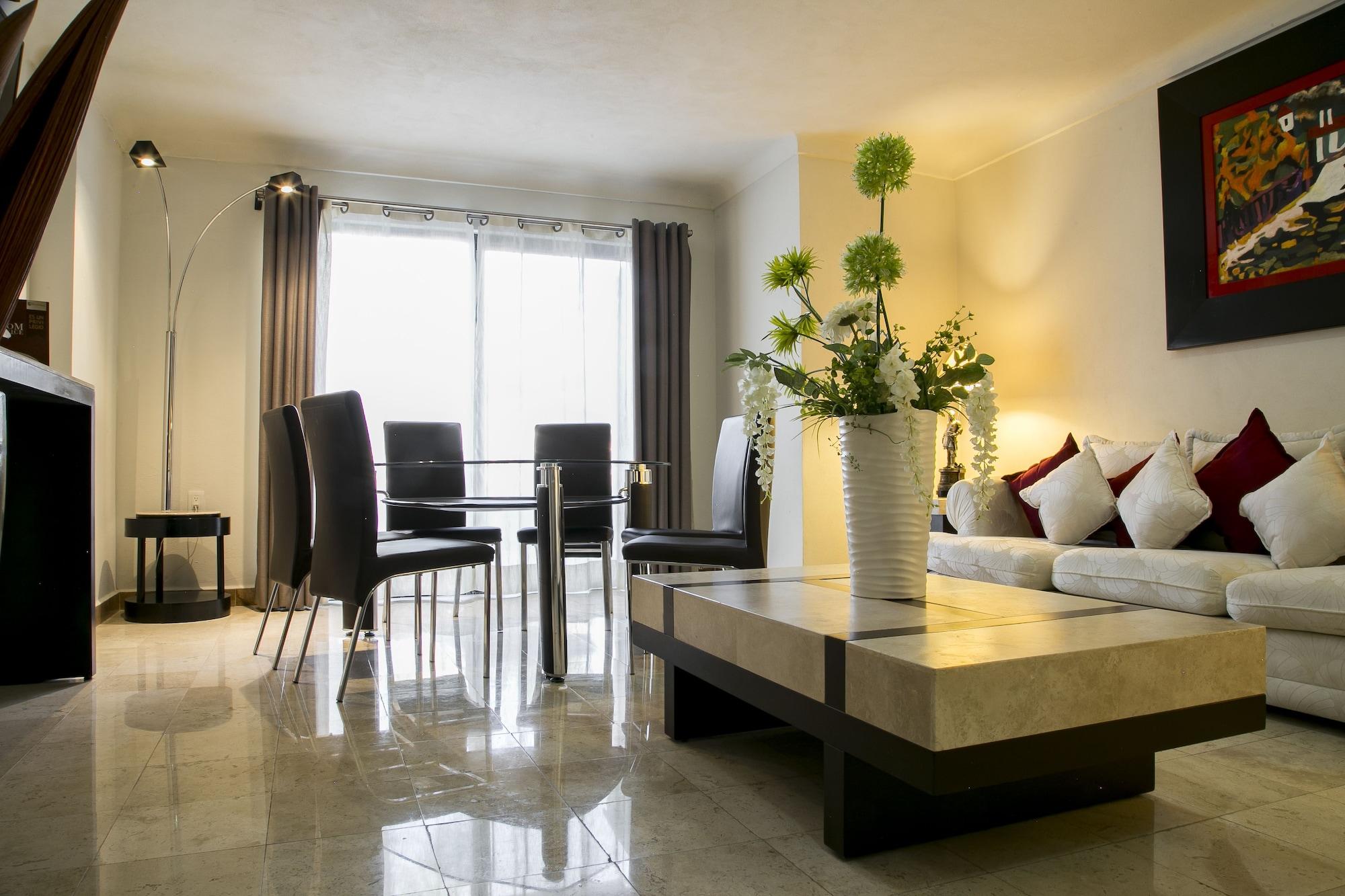 Hotel Real De Minas Poliforum 4*