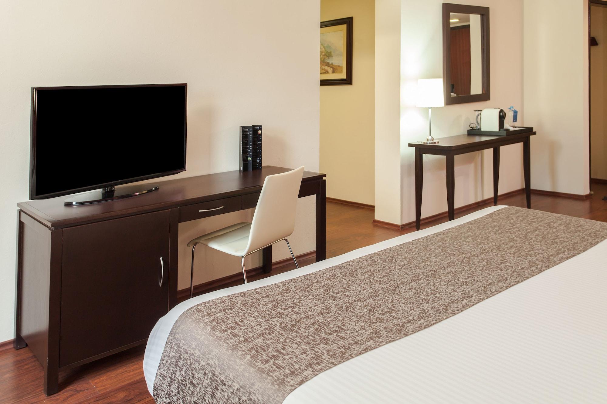 Hotel Nh 4*