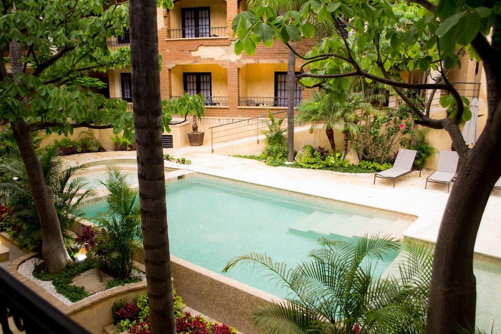 Casa De Adobe Gallery & Luxury Boutique Hotel Oaxaca