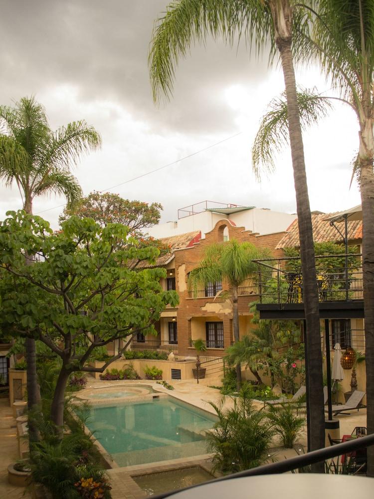 Hotel Casa De Adobe Gallery & Luxury Boutique