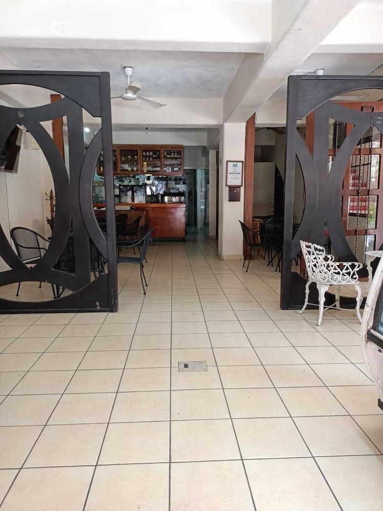 Hotel Tradicional Savaro Sa De Cv 3*