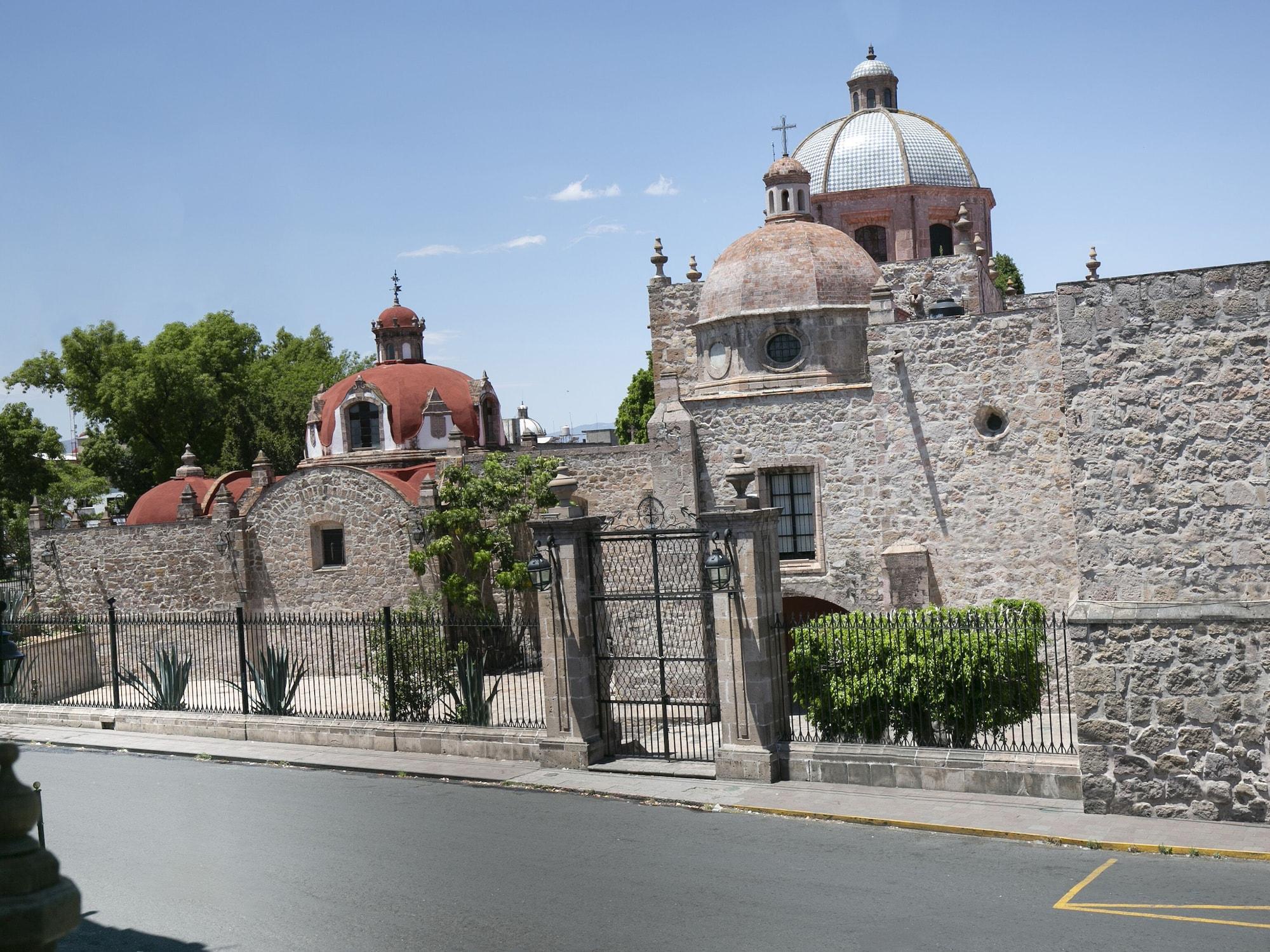Casa Del Virrey & Morelia