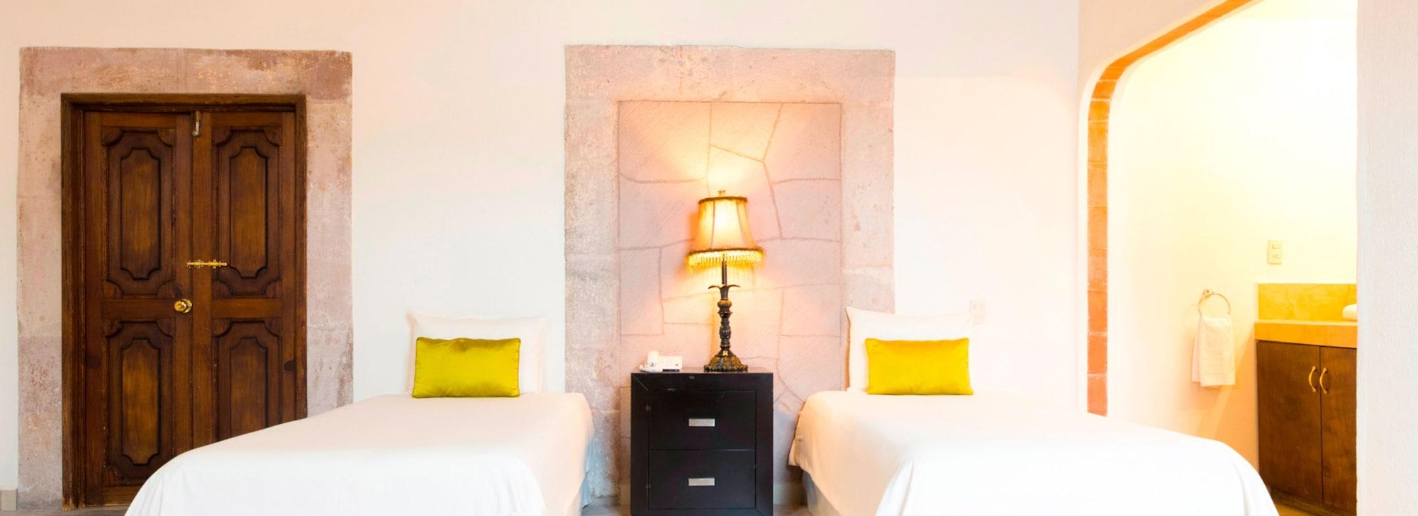 Expres By Hosting House Hotel Morelia