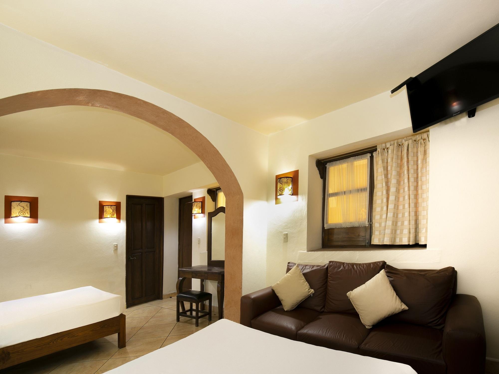 Casa Del Virrey & Hotel