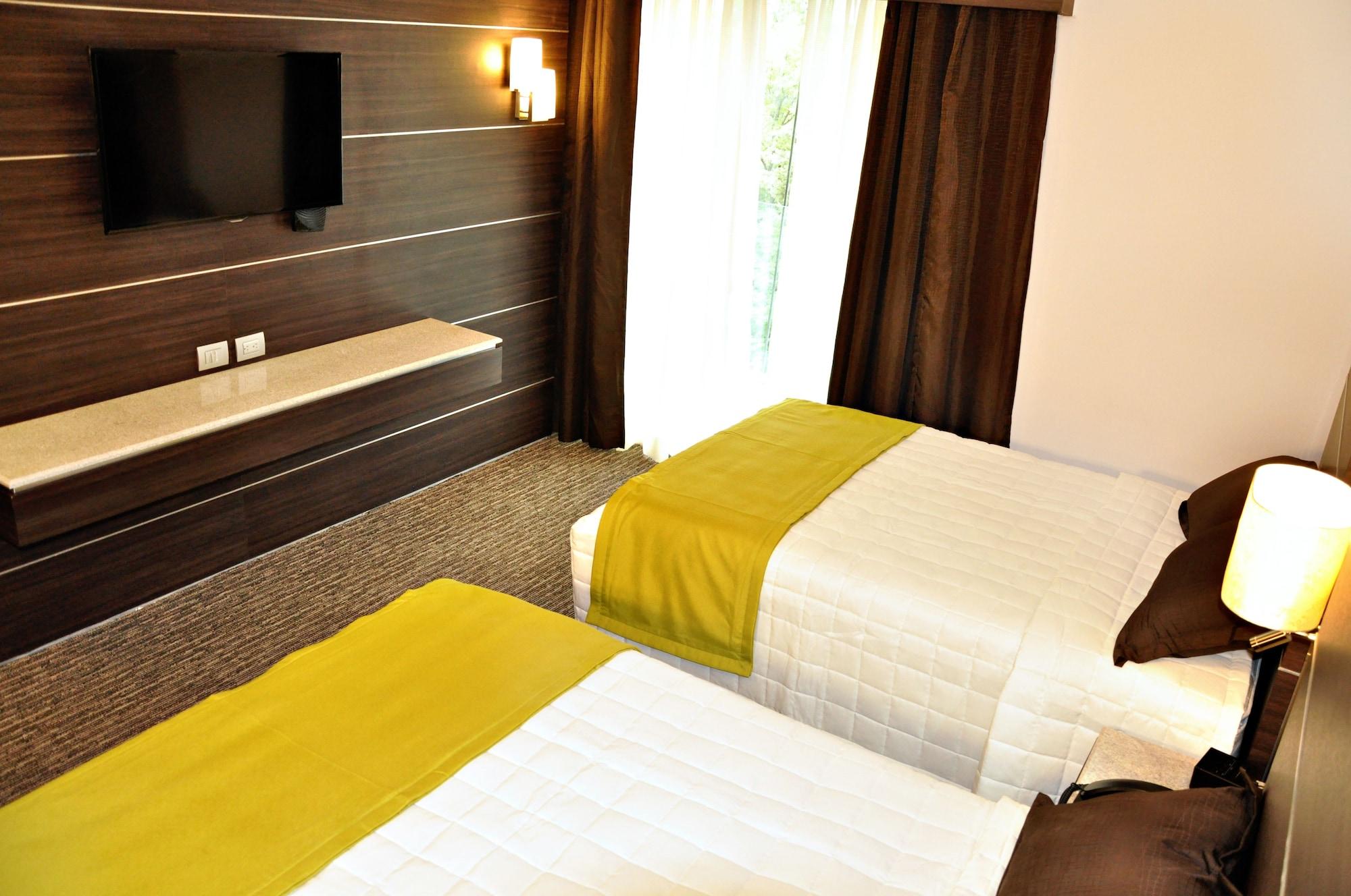 Real Alameda De Hotel