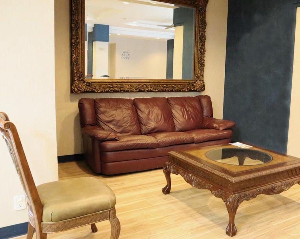 Hotel Rio Vista Business High Class