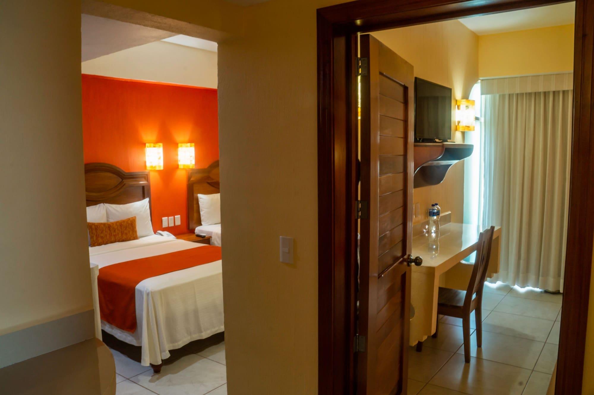 Casa Danna Huatulco 3*