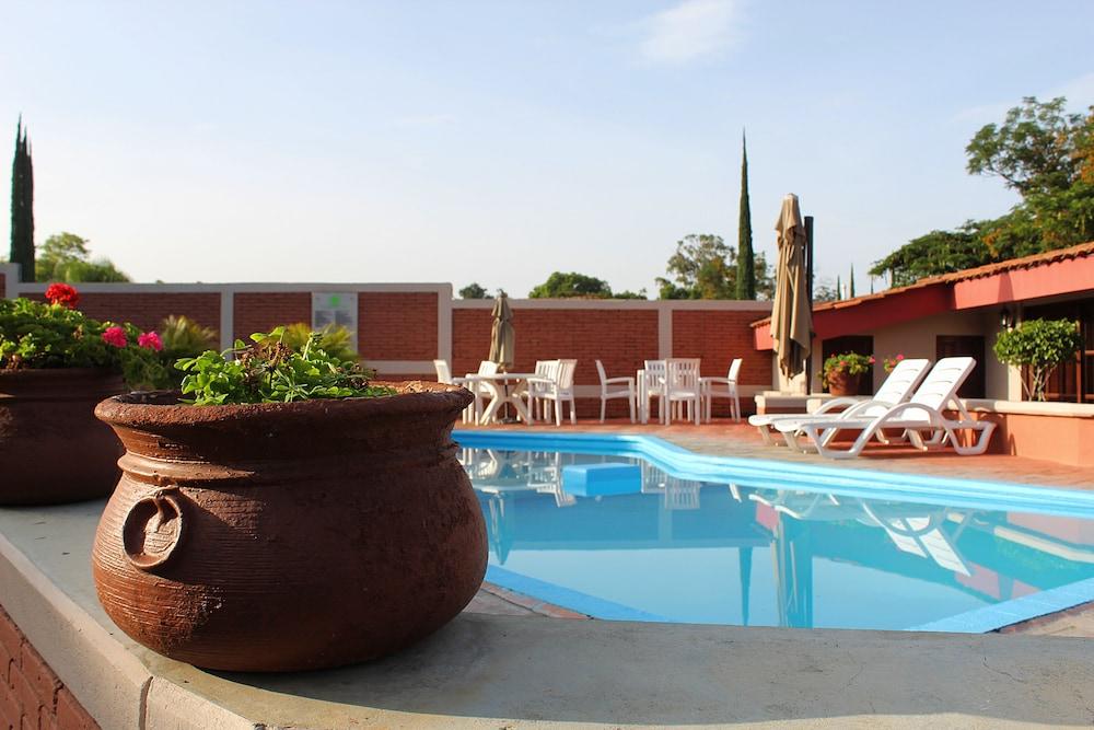 Hotel Del Sol &