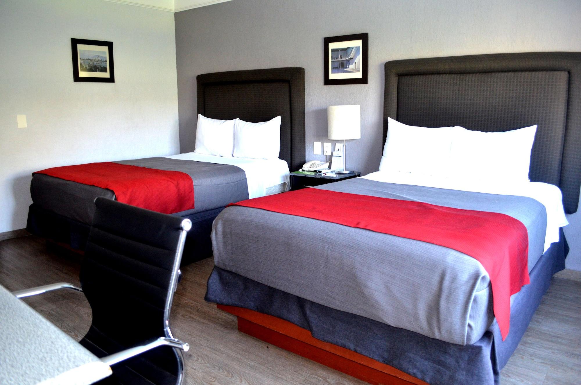 Plaza Camelinas 4*