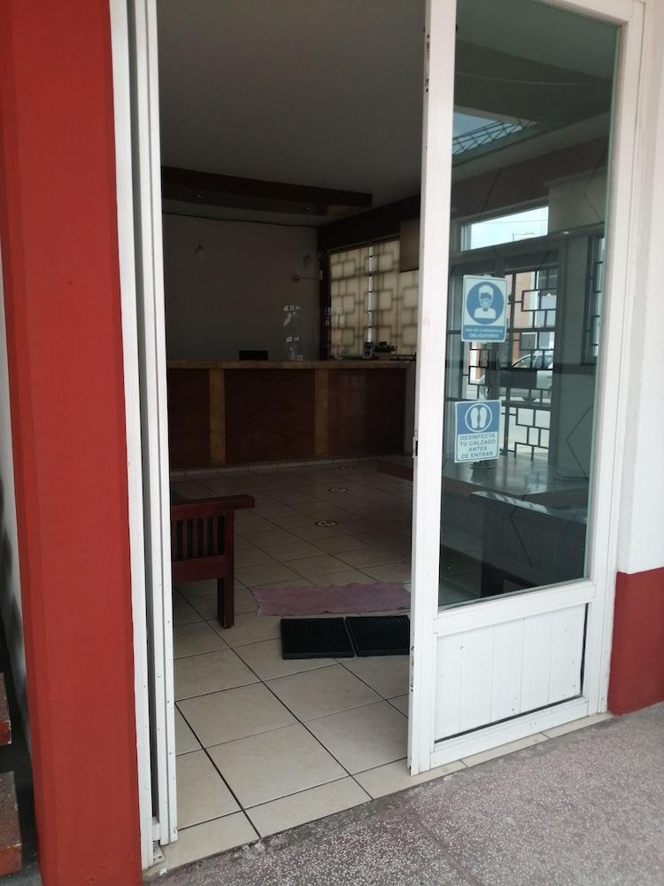 Terraza San Pedrito 3*
