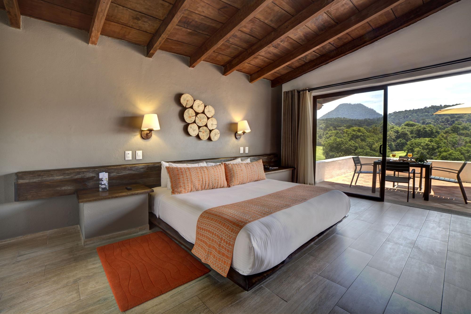 Resort Avandaro Golf & Valle de Bravo