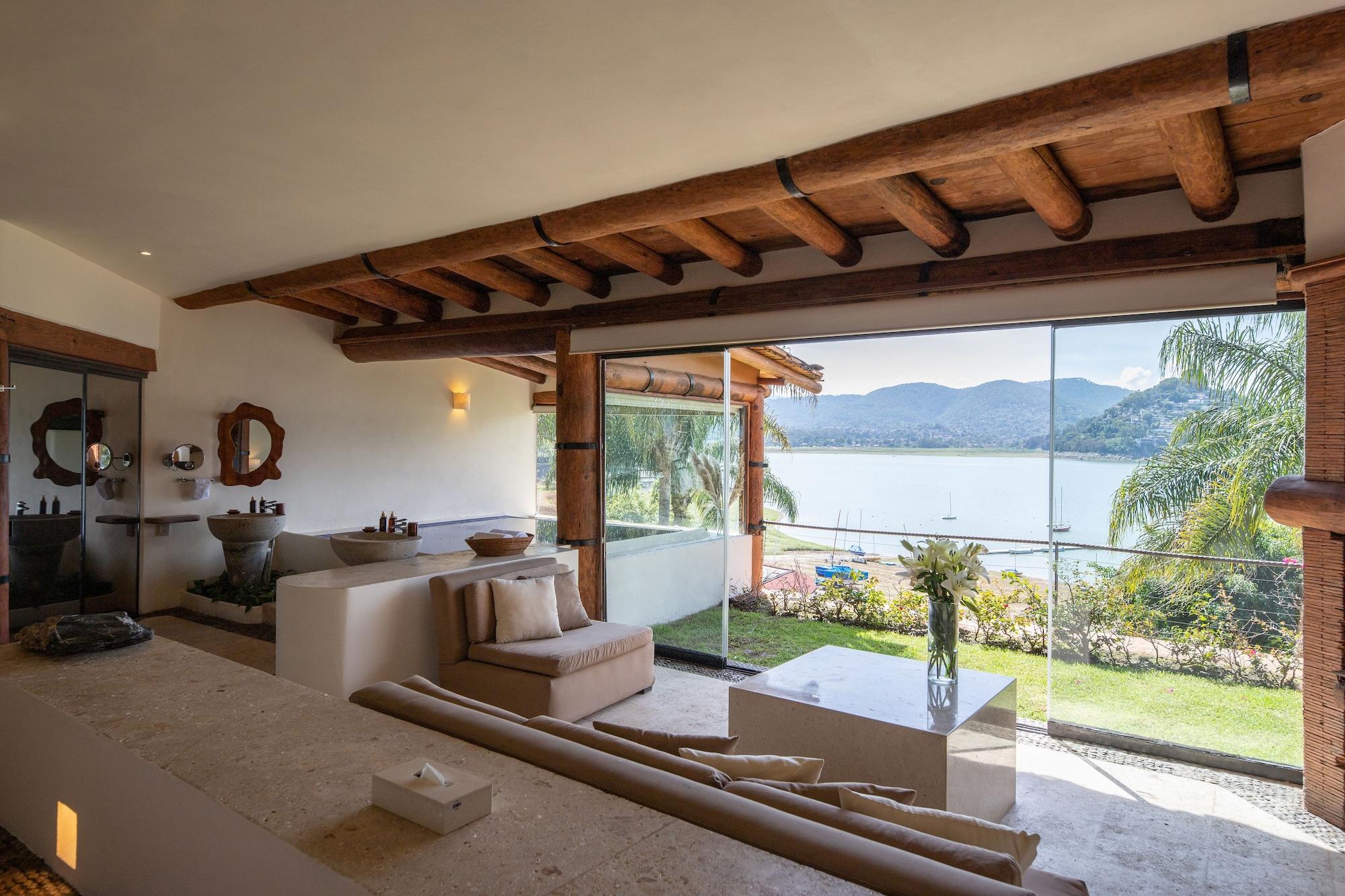 Resort El Santuario & 5*
