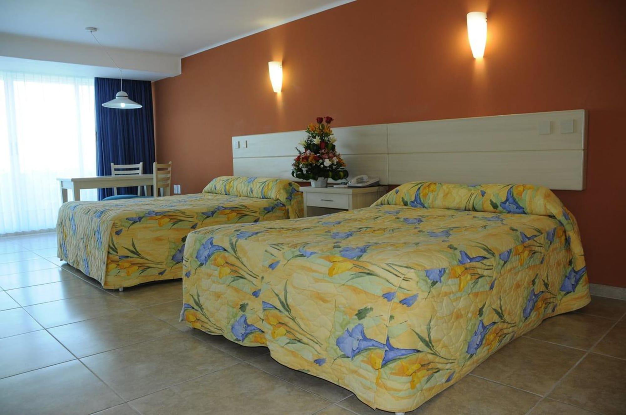 Hotel La & 4*
