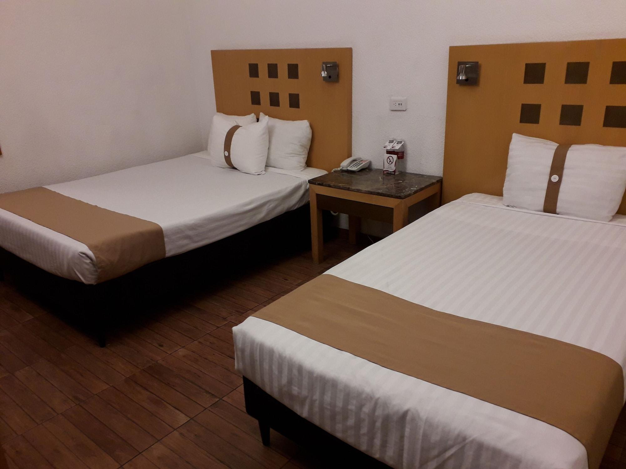 Napoles Hotel 3*