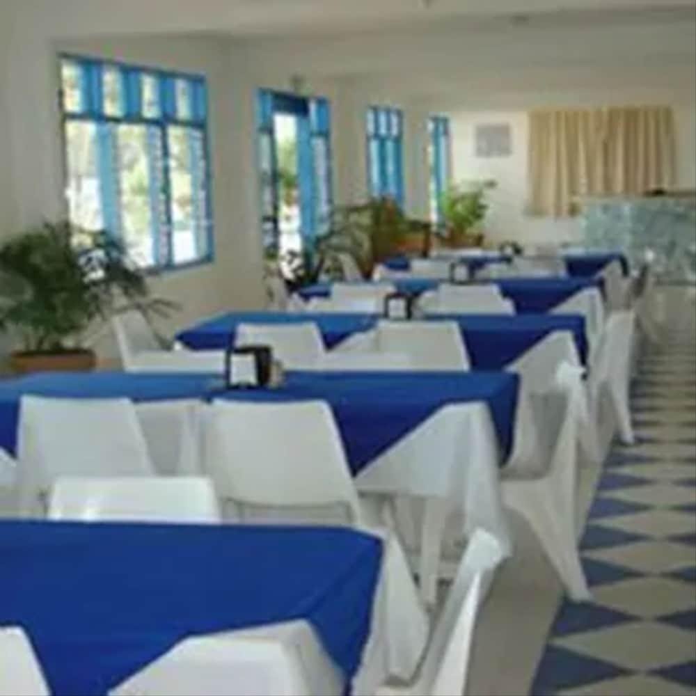 Hotel Boca De Ovejas 3*