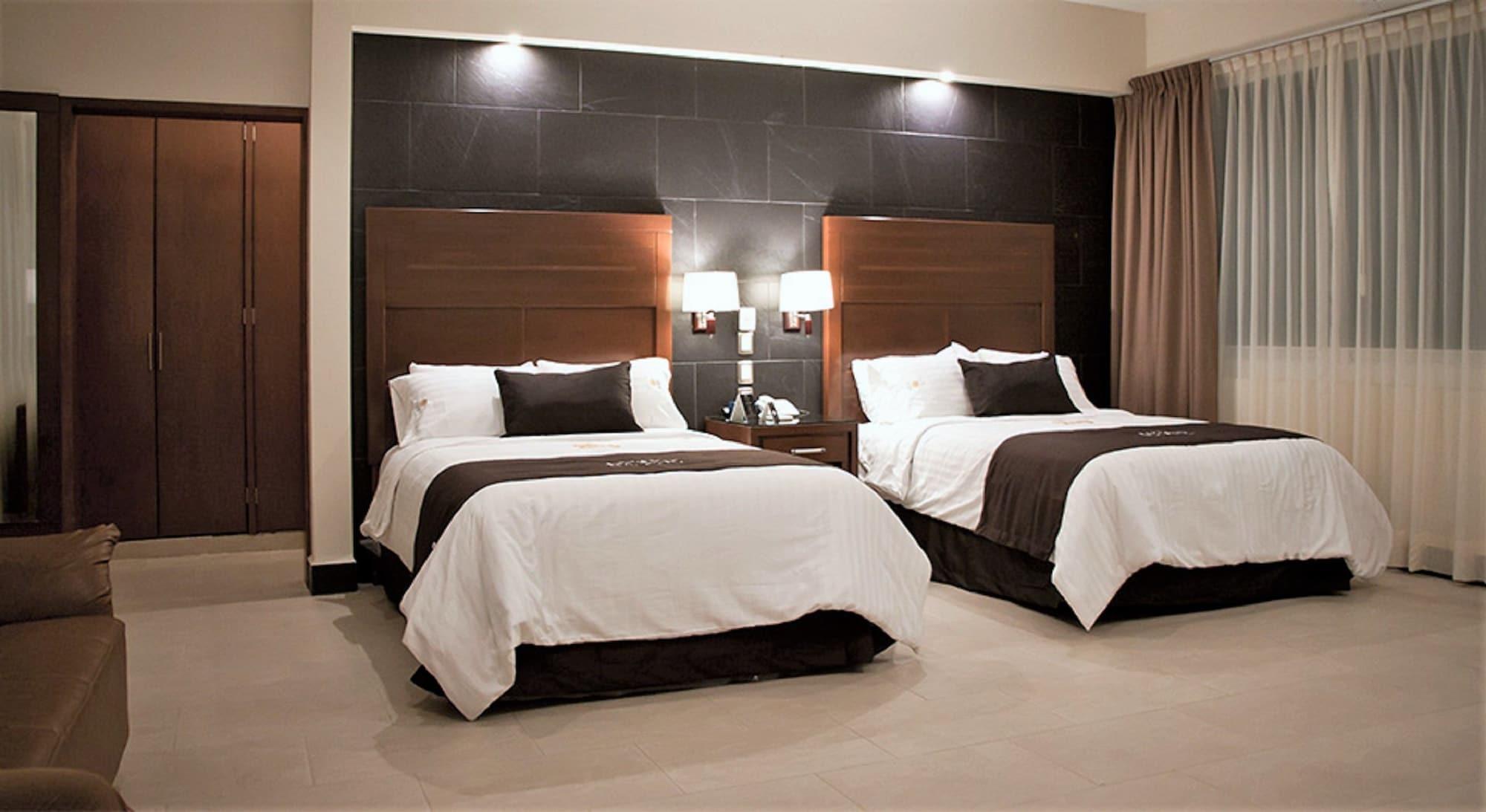 Ecce & Hotel