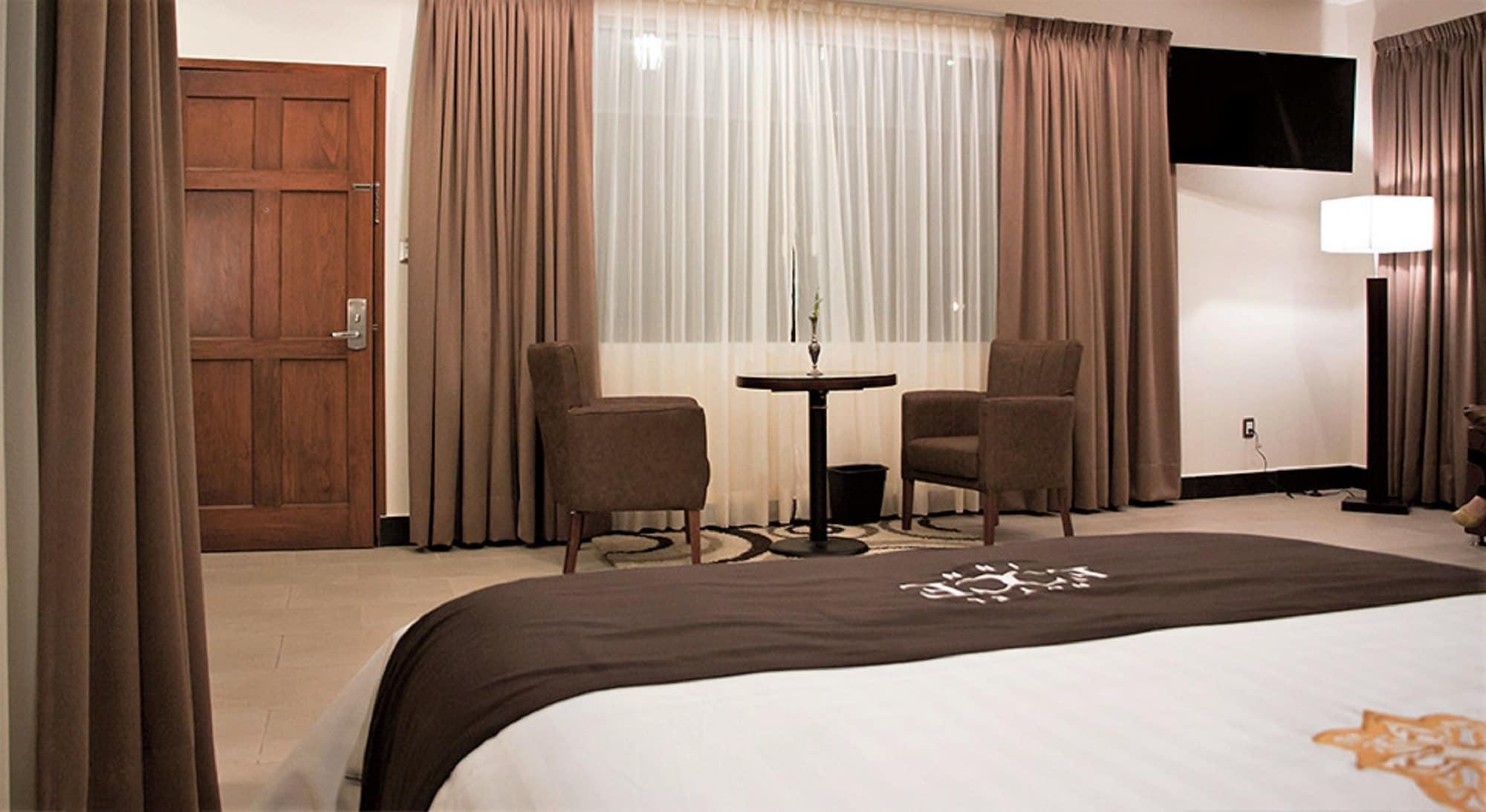 Hotel Ecce & Silao