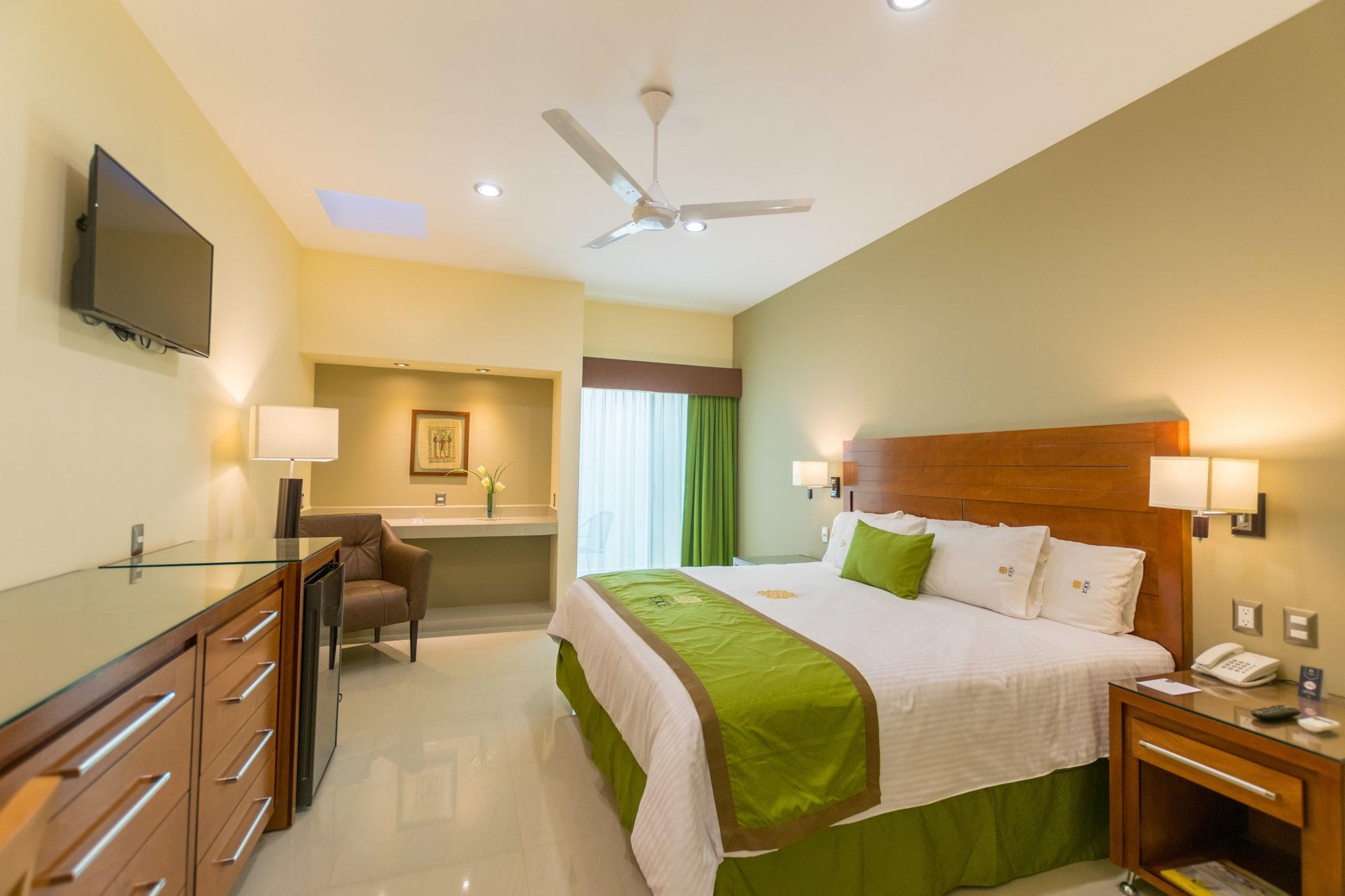 Ecce & Hotel